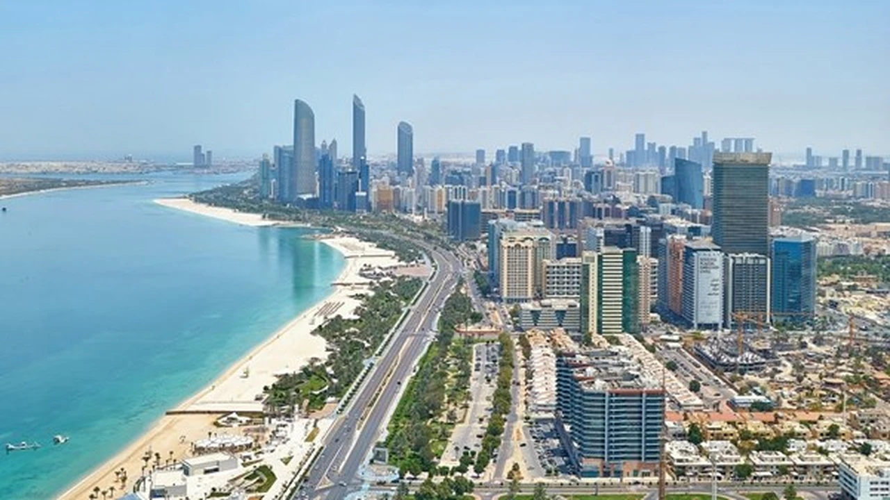 توقعات الطقس للإمارات غدًا: درجات حرارة متقلبة